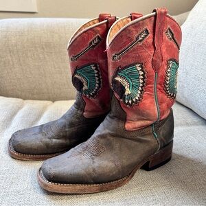 Cowboy Boots Boys US 1.5 Native Print Red and Brown Western Wear. Unk brand.